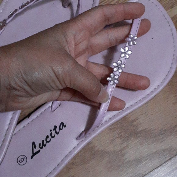 Sandals - Picture 2 of 3